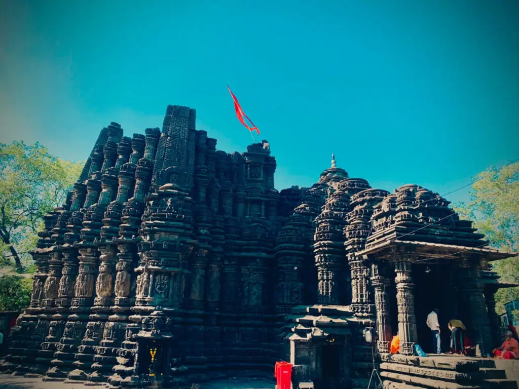 How to Reach Ambarnath Shiva Temple